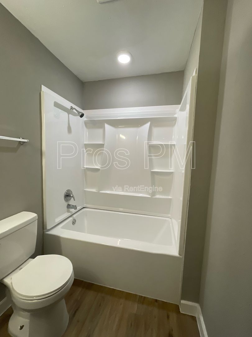 Gallery Image 16