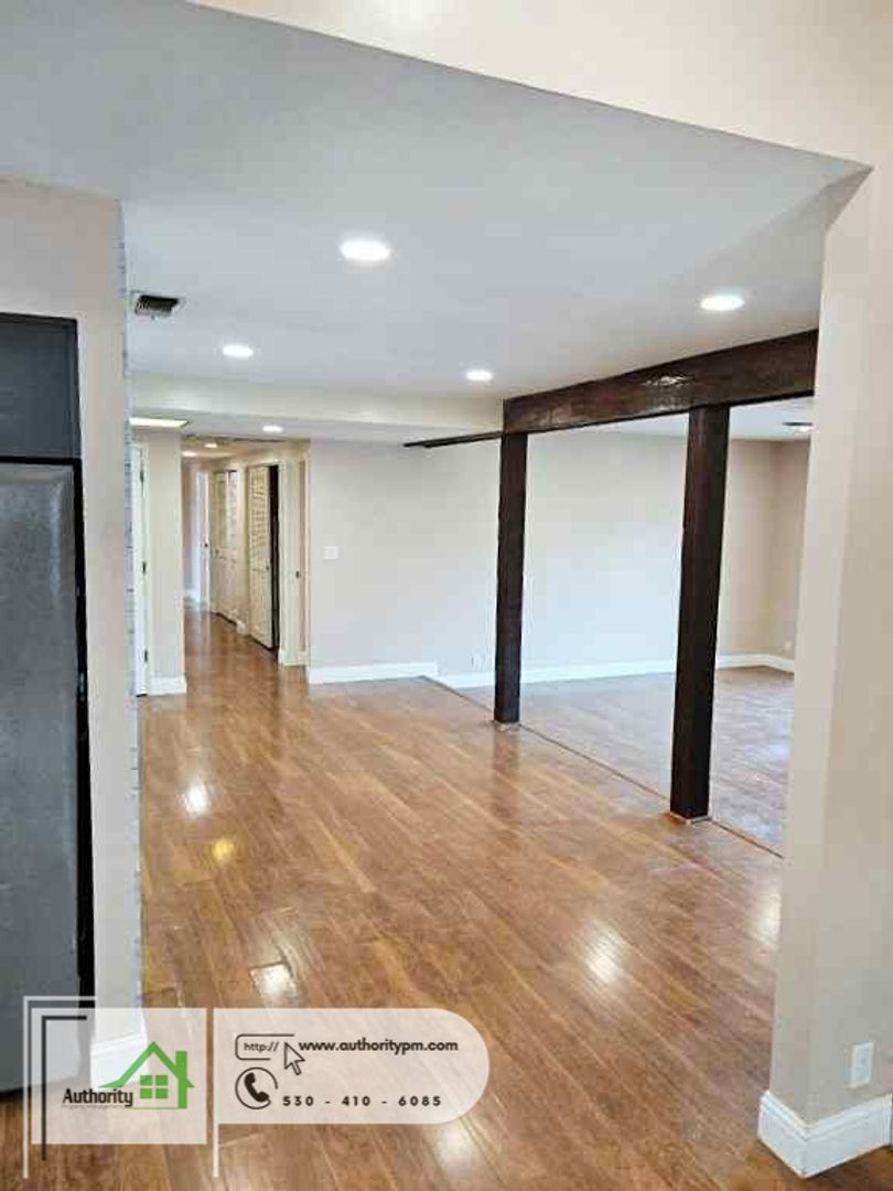 Gallery Image 18