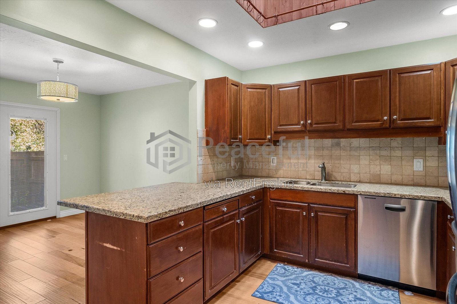 Gallery Image 0