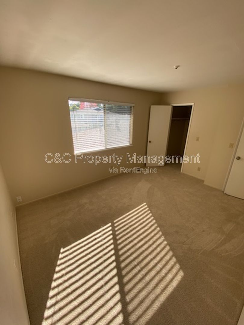 Gallery Image 0
