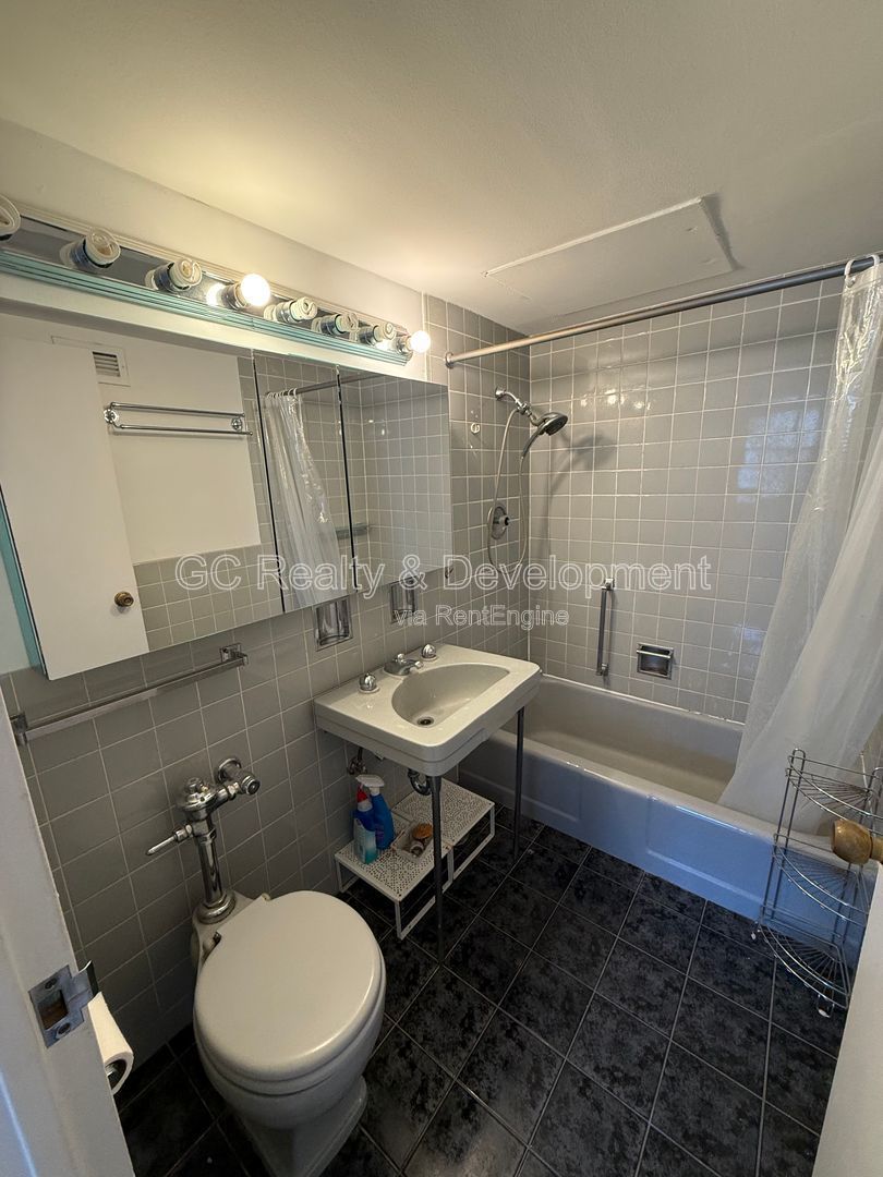 Gallery Image 6