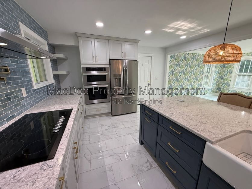 Gallery Image 13