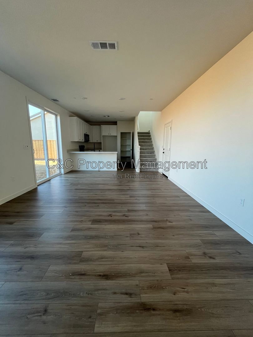 Gallery Image 13