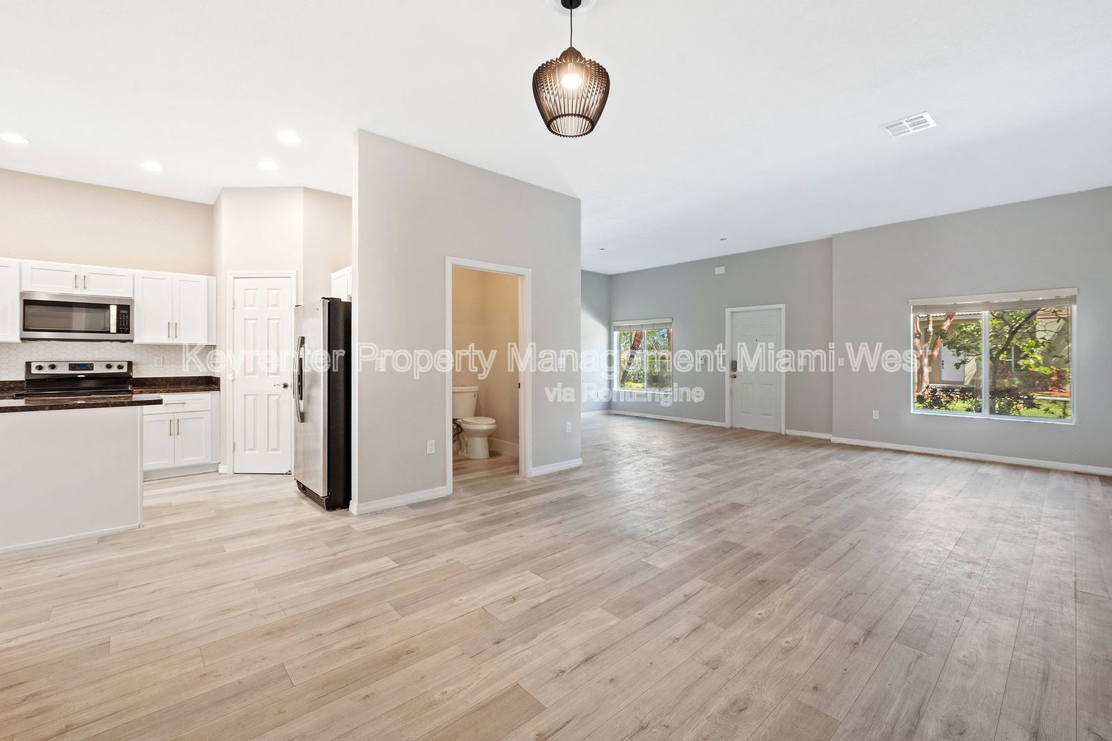 Gallery Image 0