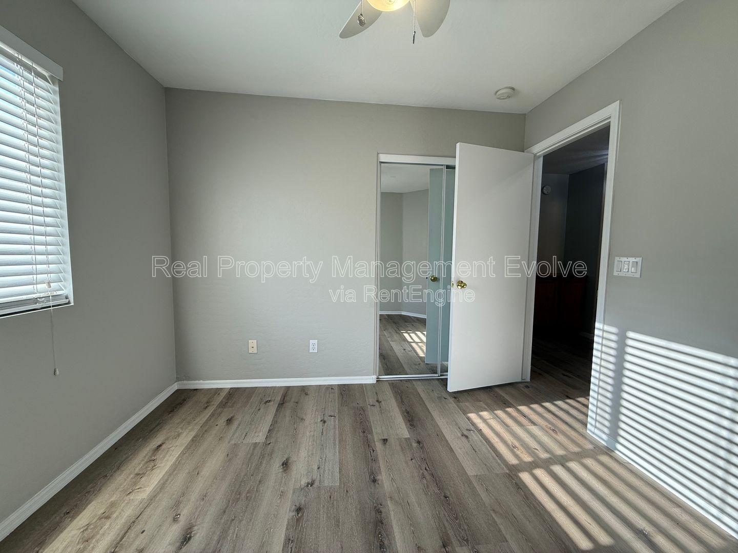 Gallery Image 18