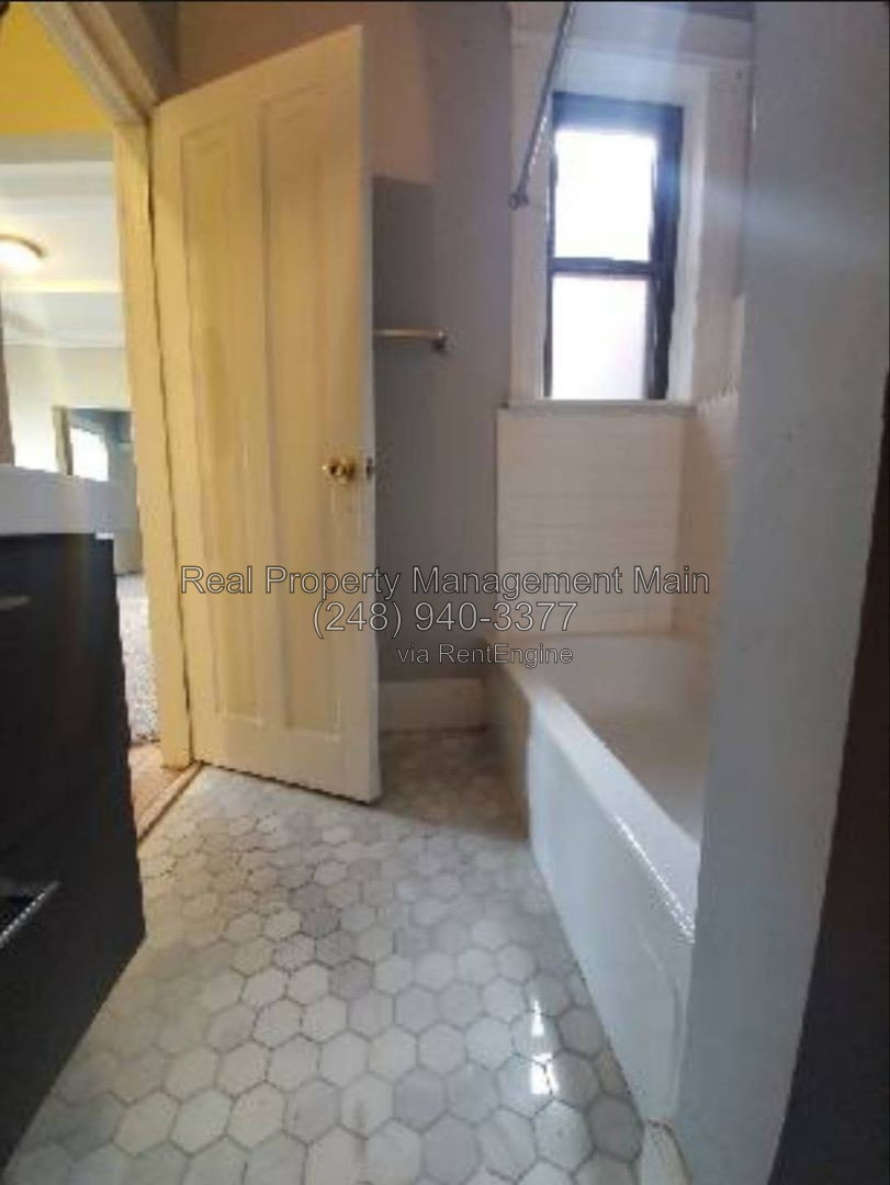 Gallery Image 15