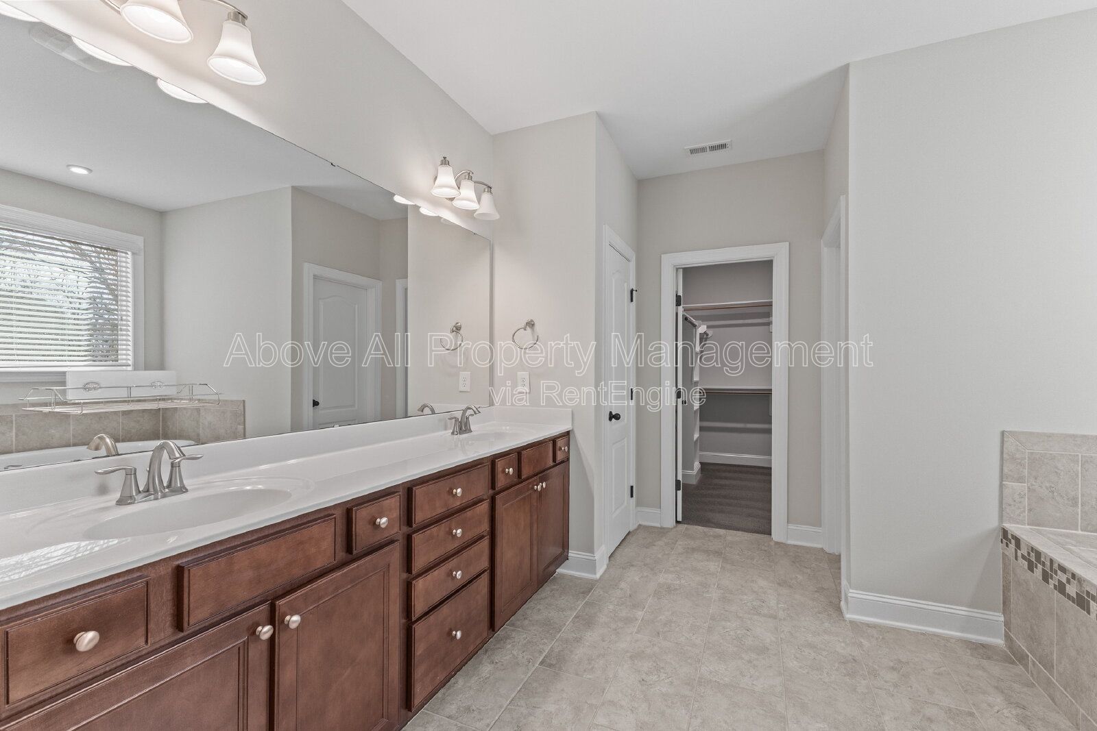 Gallery Image 32