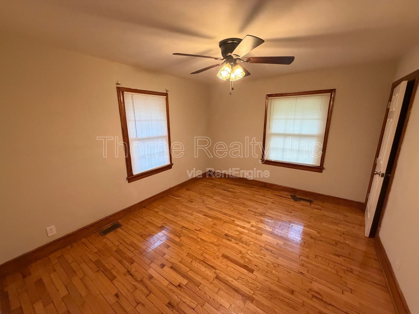 Gallery Image 19