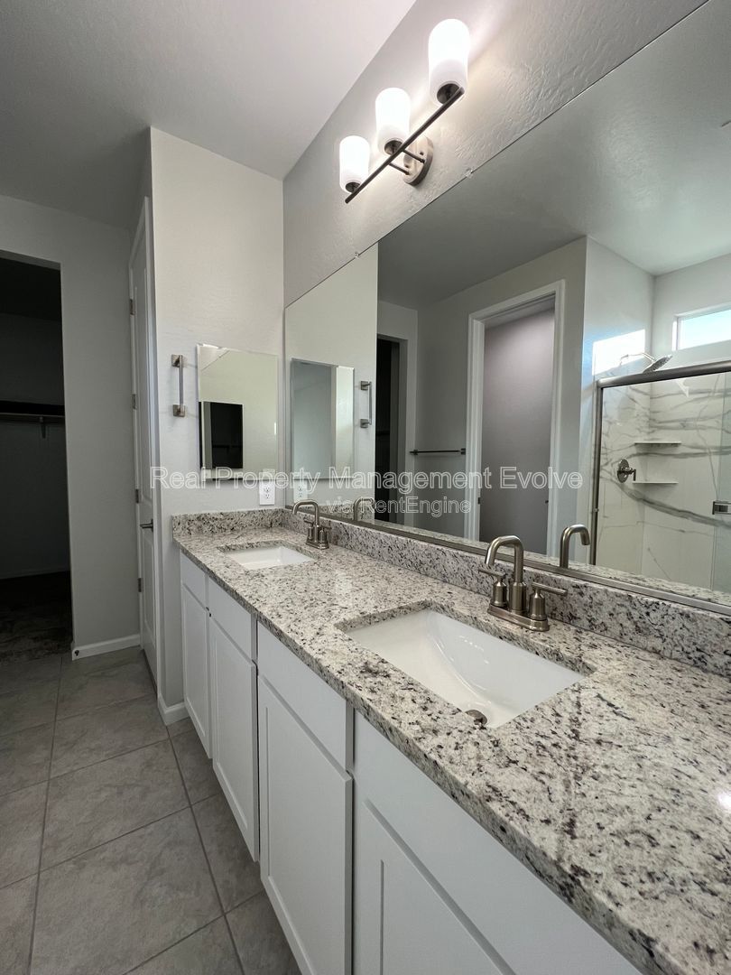 Gallery Image 20