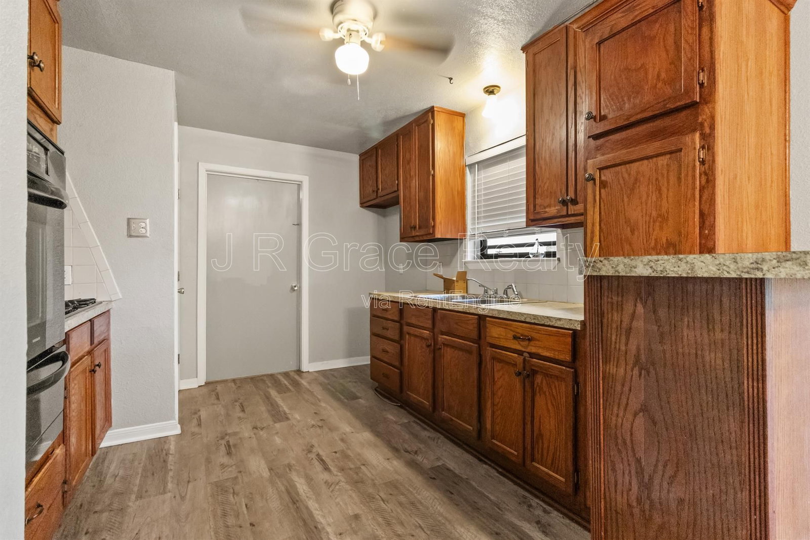Gallery Image 13