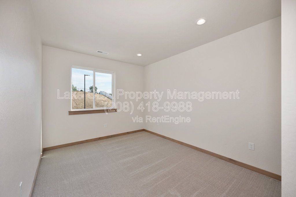 Gallery Image 32