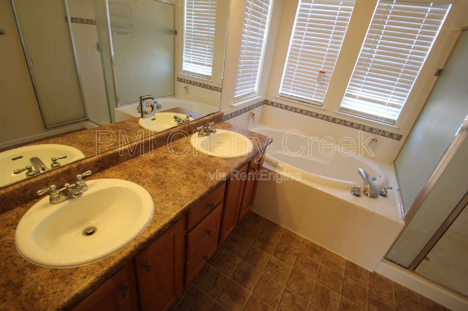 Gallery Image 32