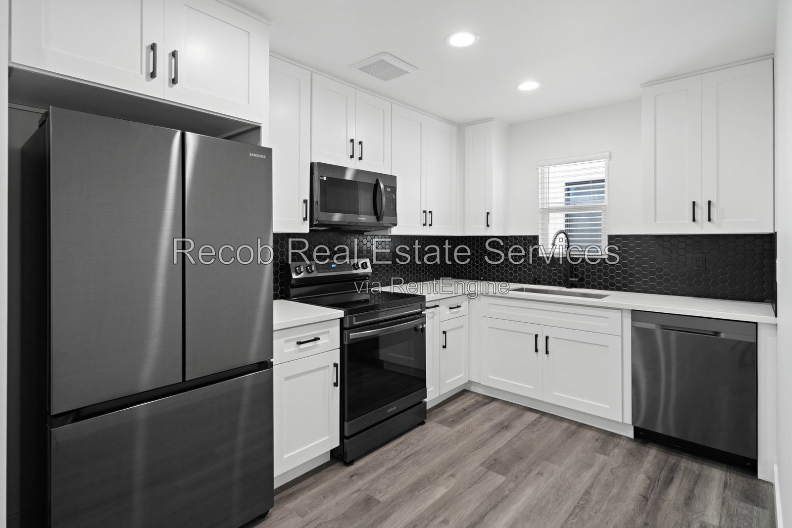 Gallery Image 0