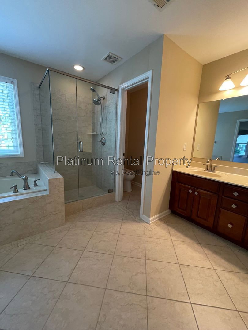 Gallery Image 64