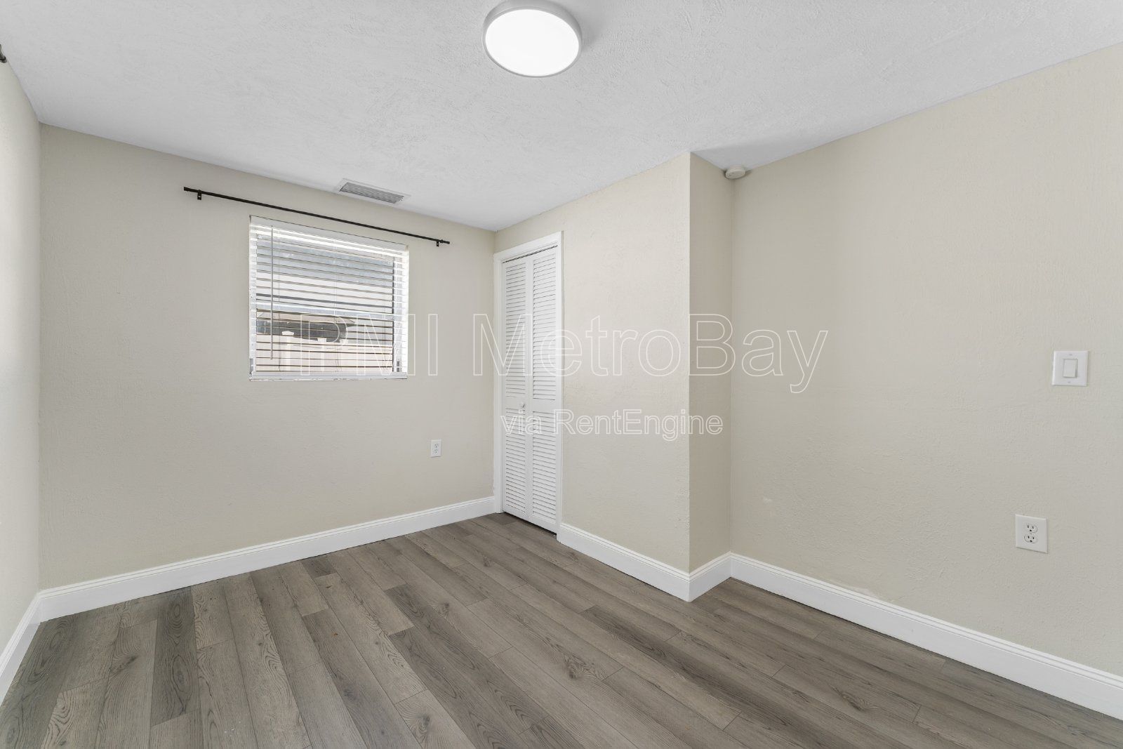 Gallery Image 34