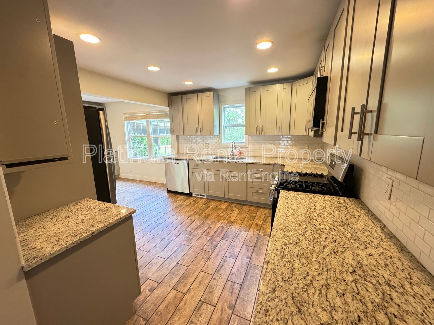 Gallery Image 13