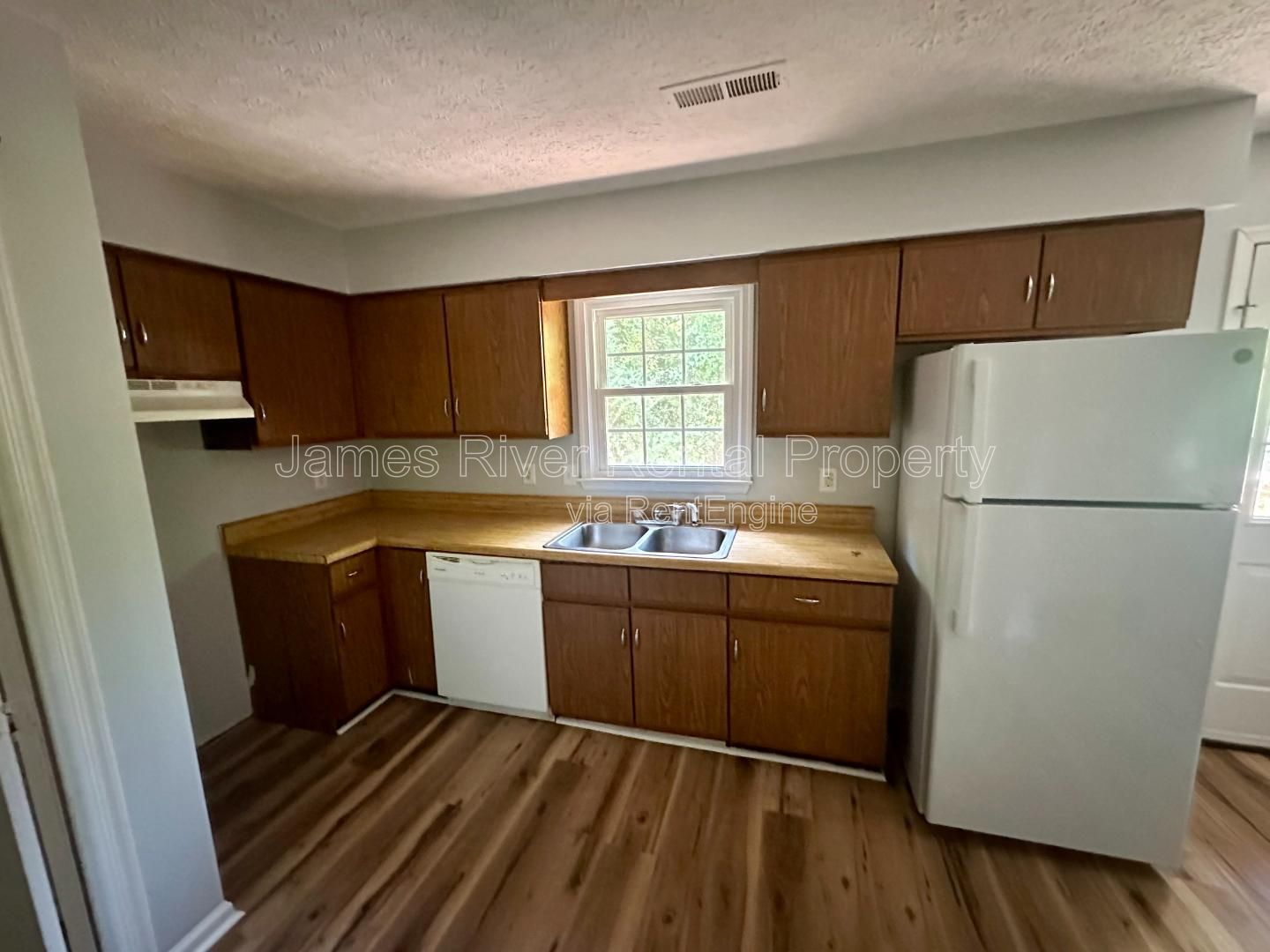 Gallery Image 0