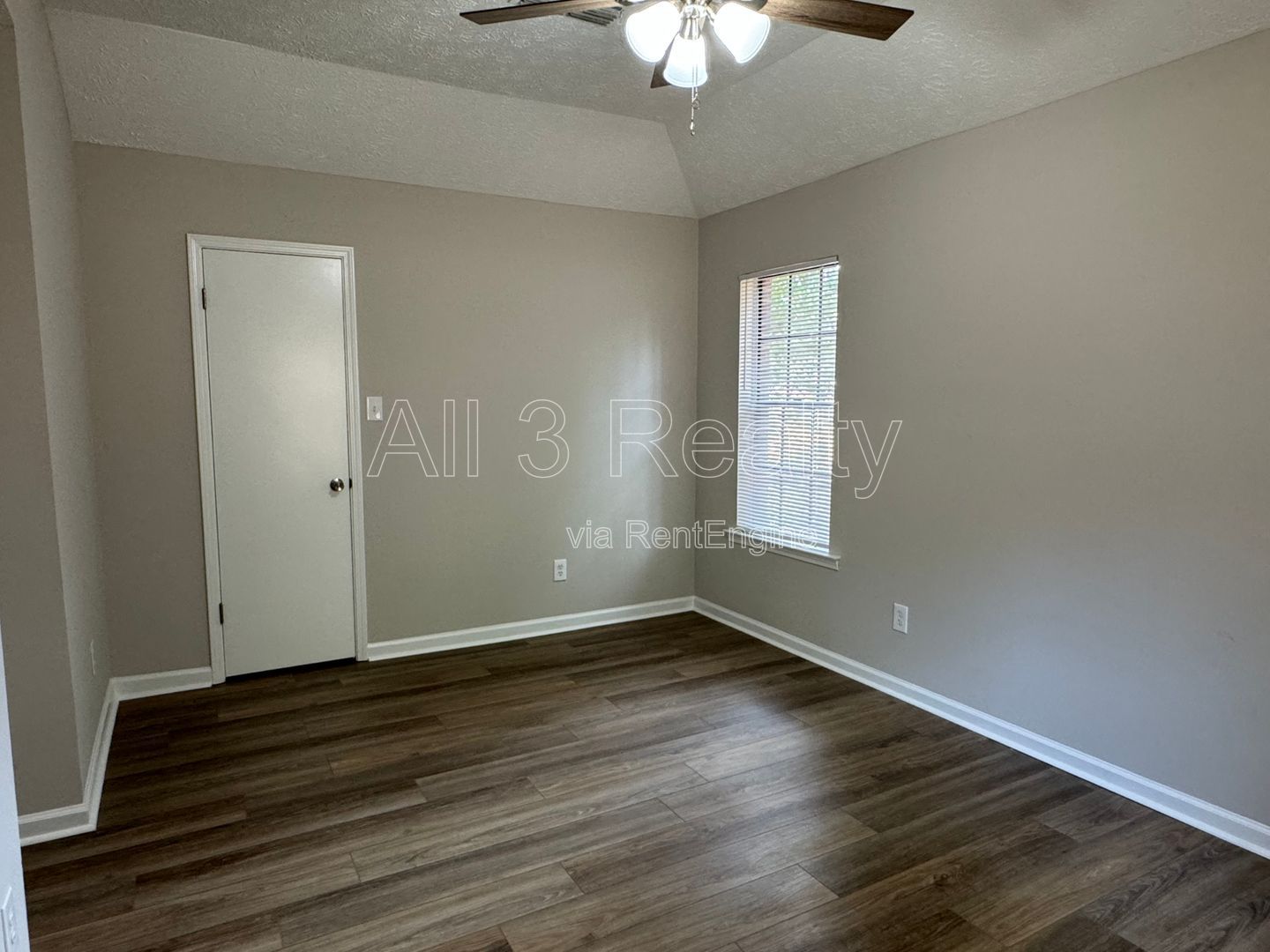 Gallery Image 18