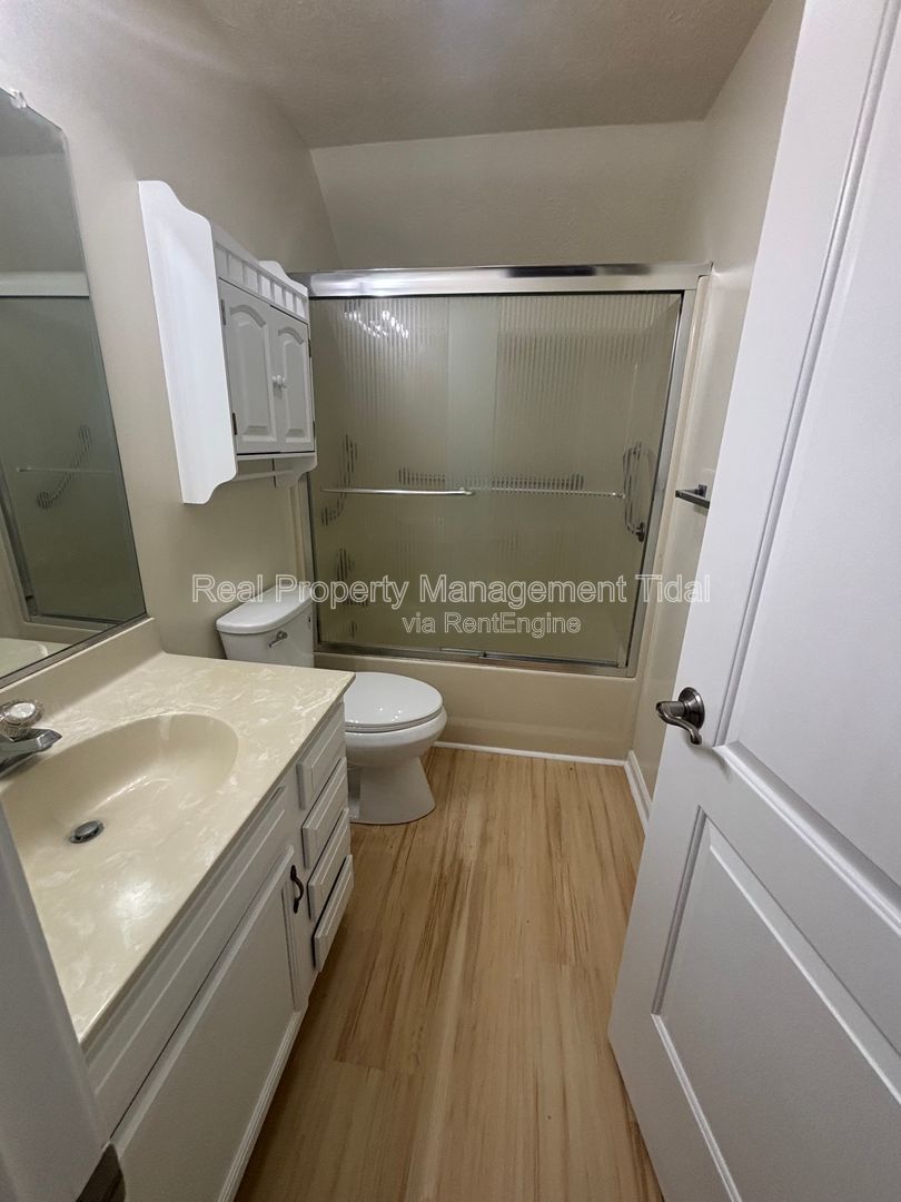 Gallery Image 17