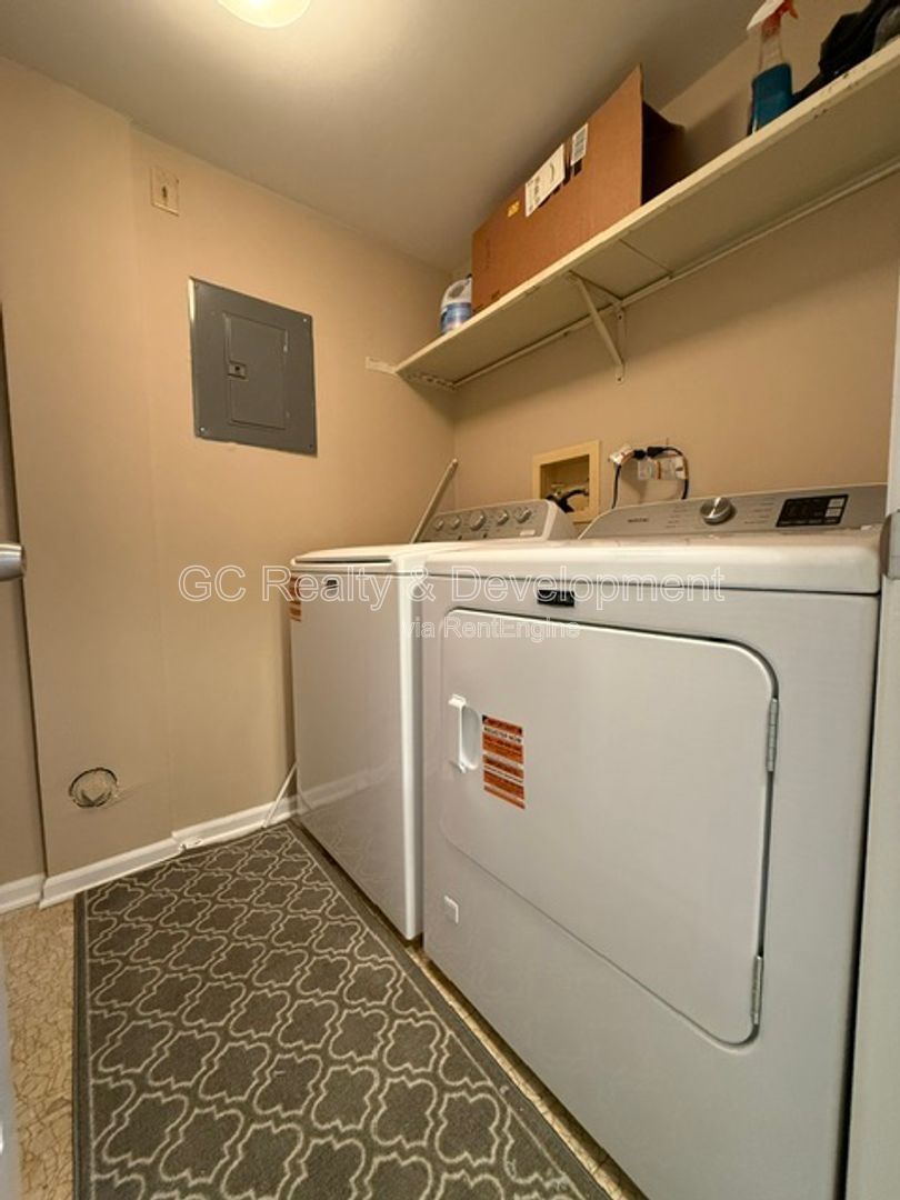 Gallery Image 13
