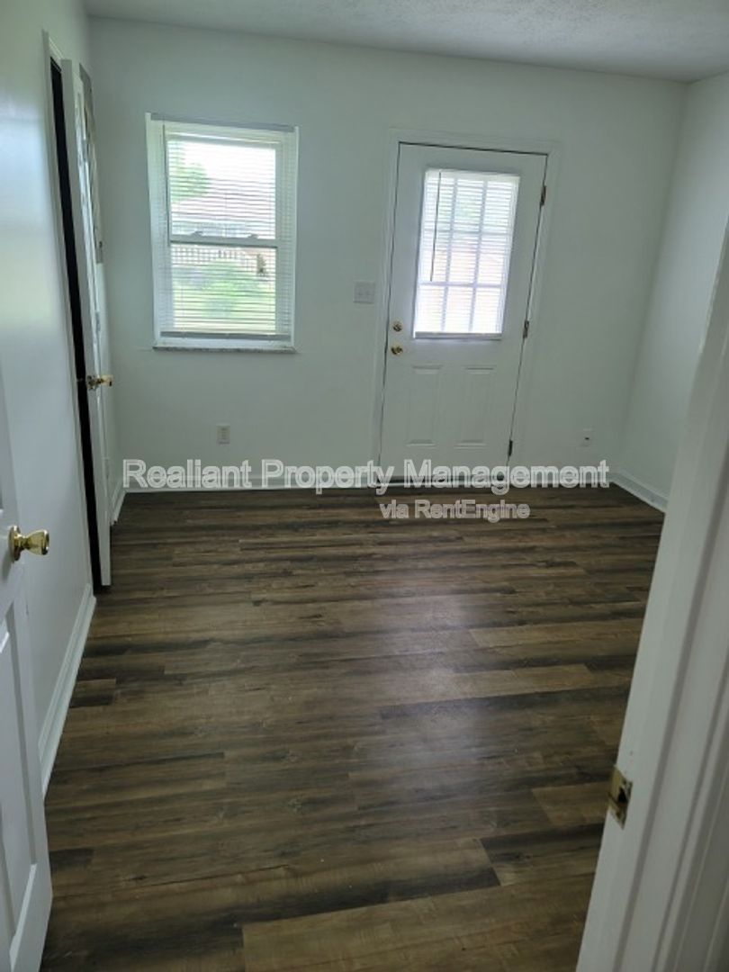 Gallery Image 13
