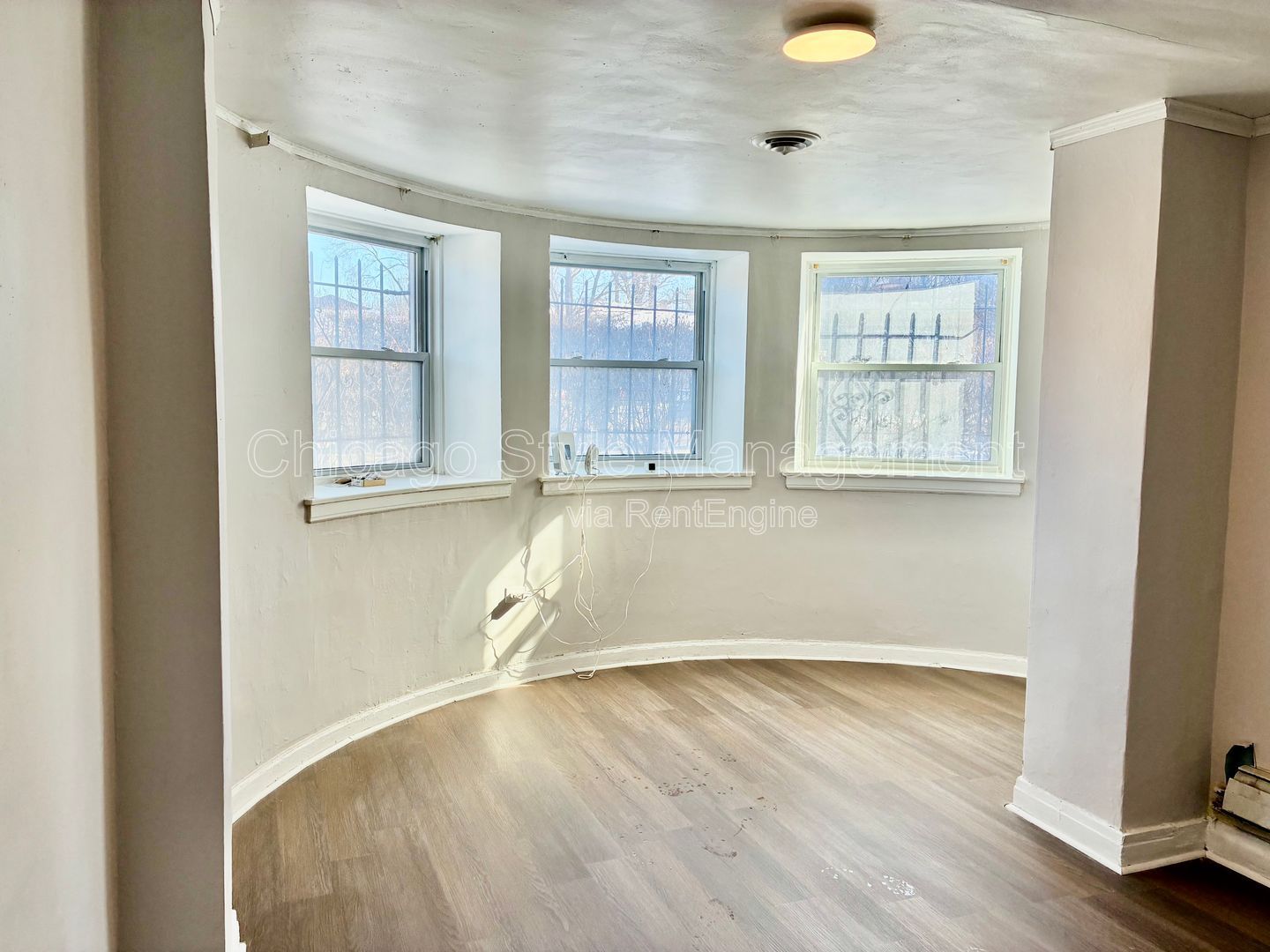 Gallery Image 0