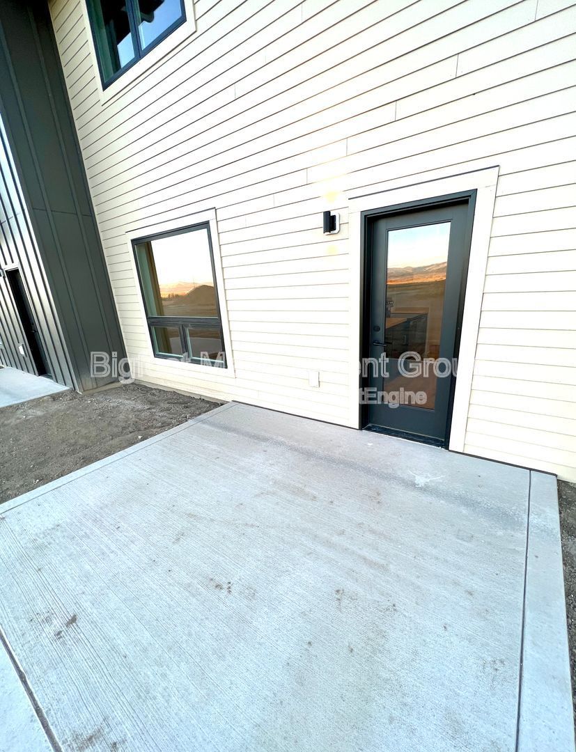 Gallery Image 15