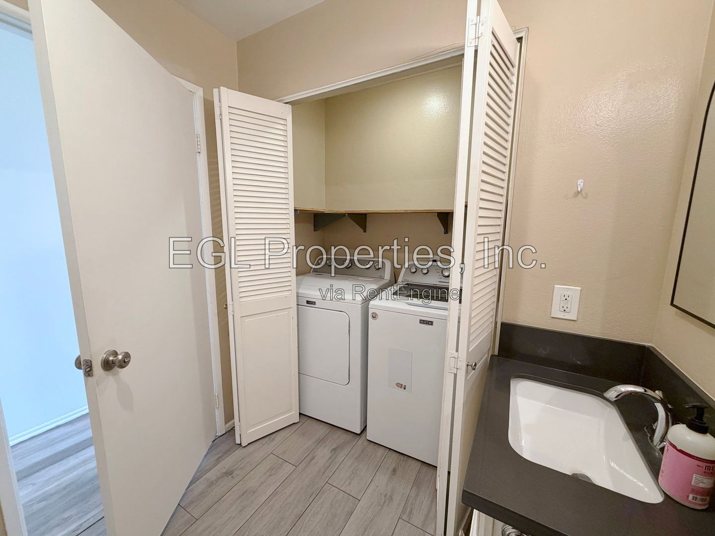 Gallery Image 17