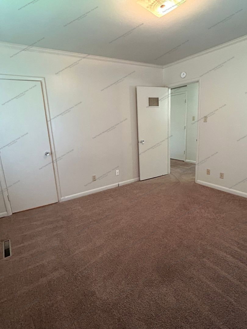 Gallery Image 16