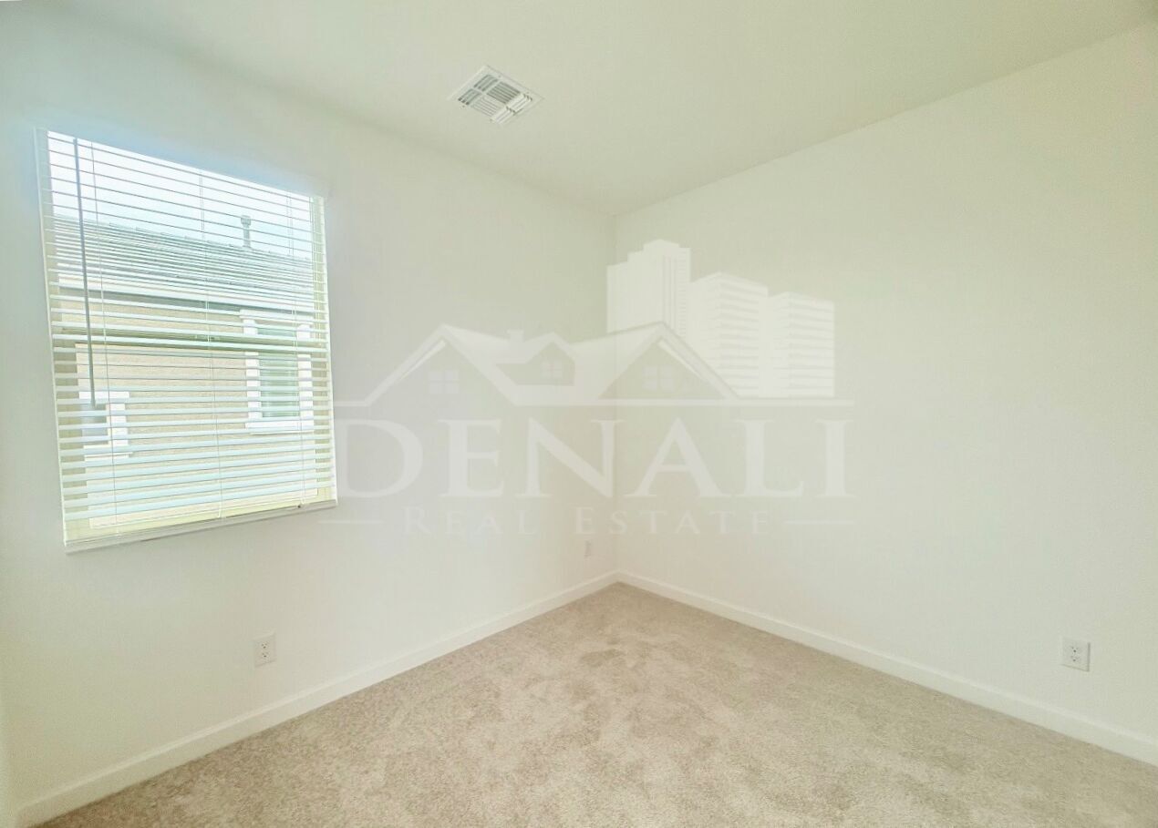 Gallery Image 16
