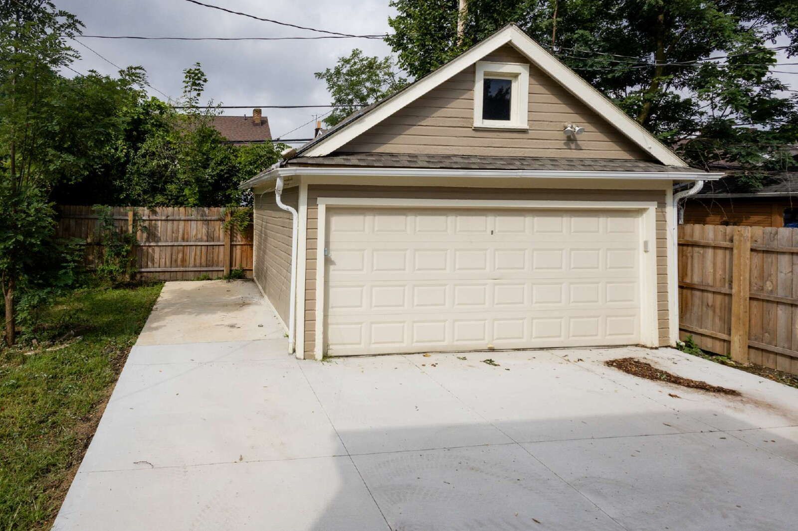 Gallery Image 15