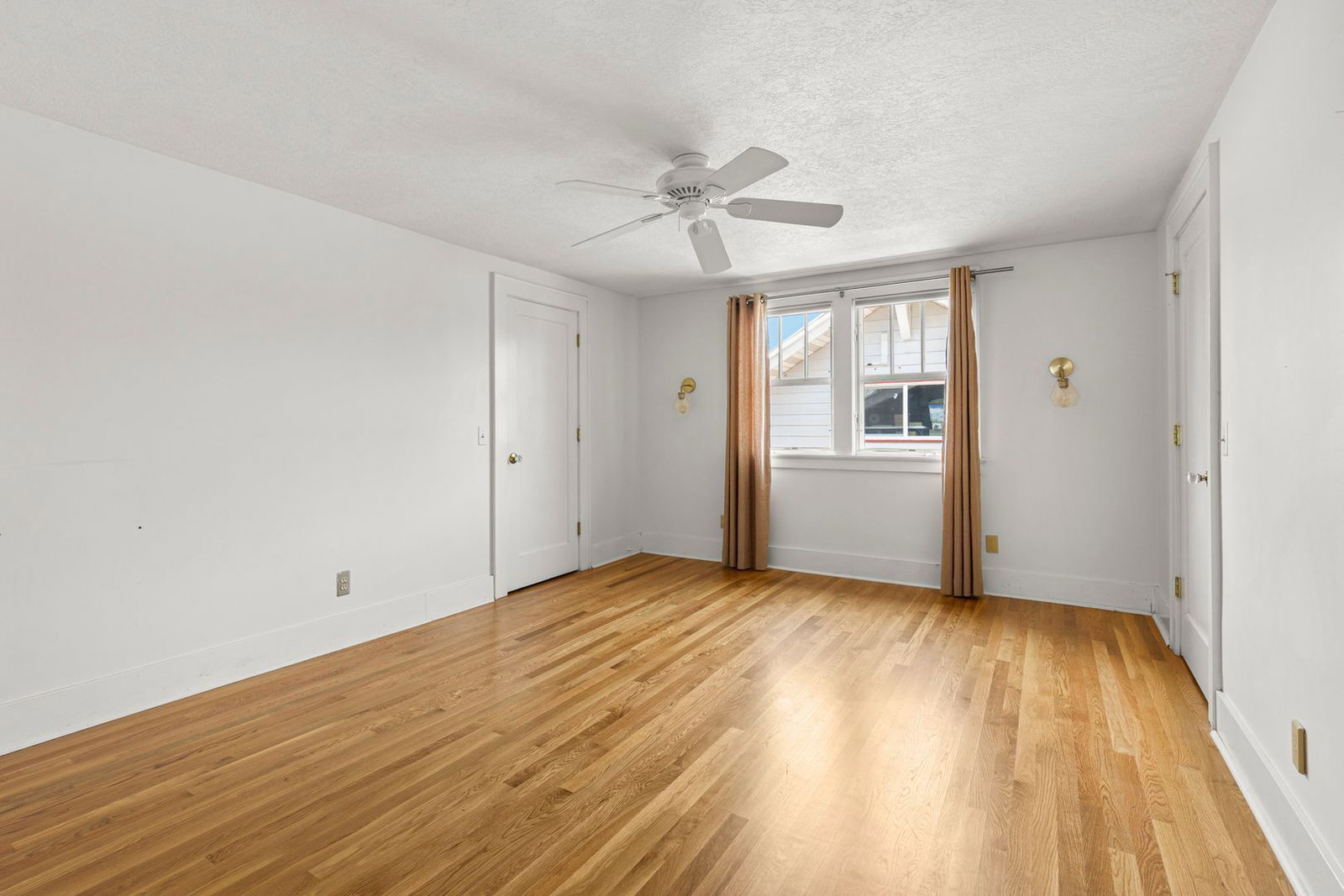 Gallery Image 18