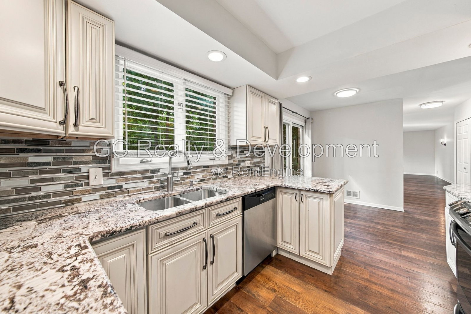 Gallery Image 13