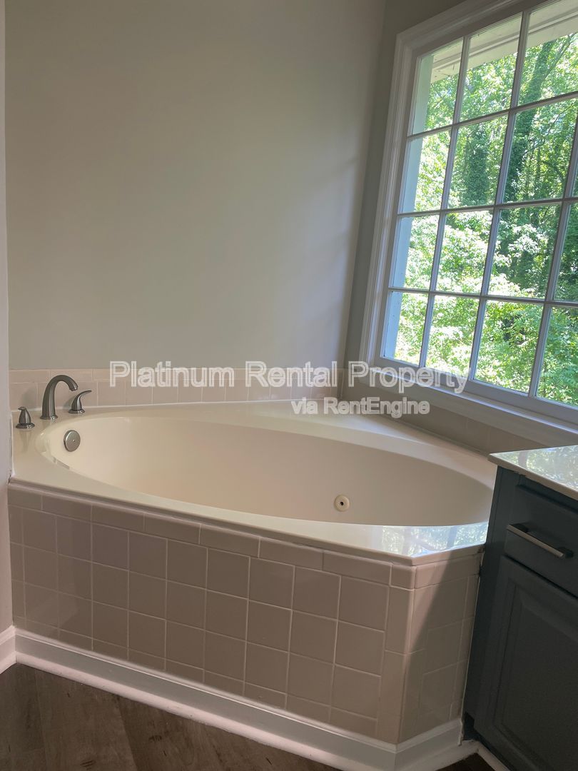 Gallery Image 18