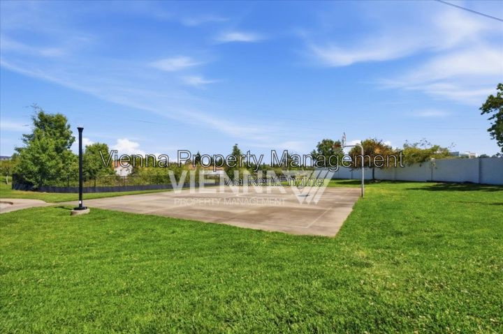 Gallery Image 16