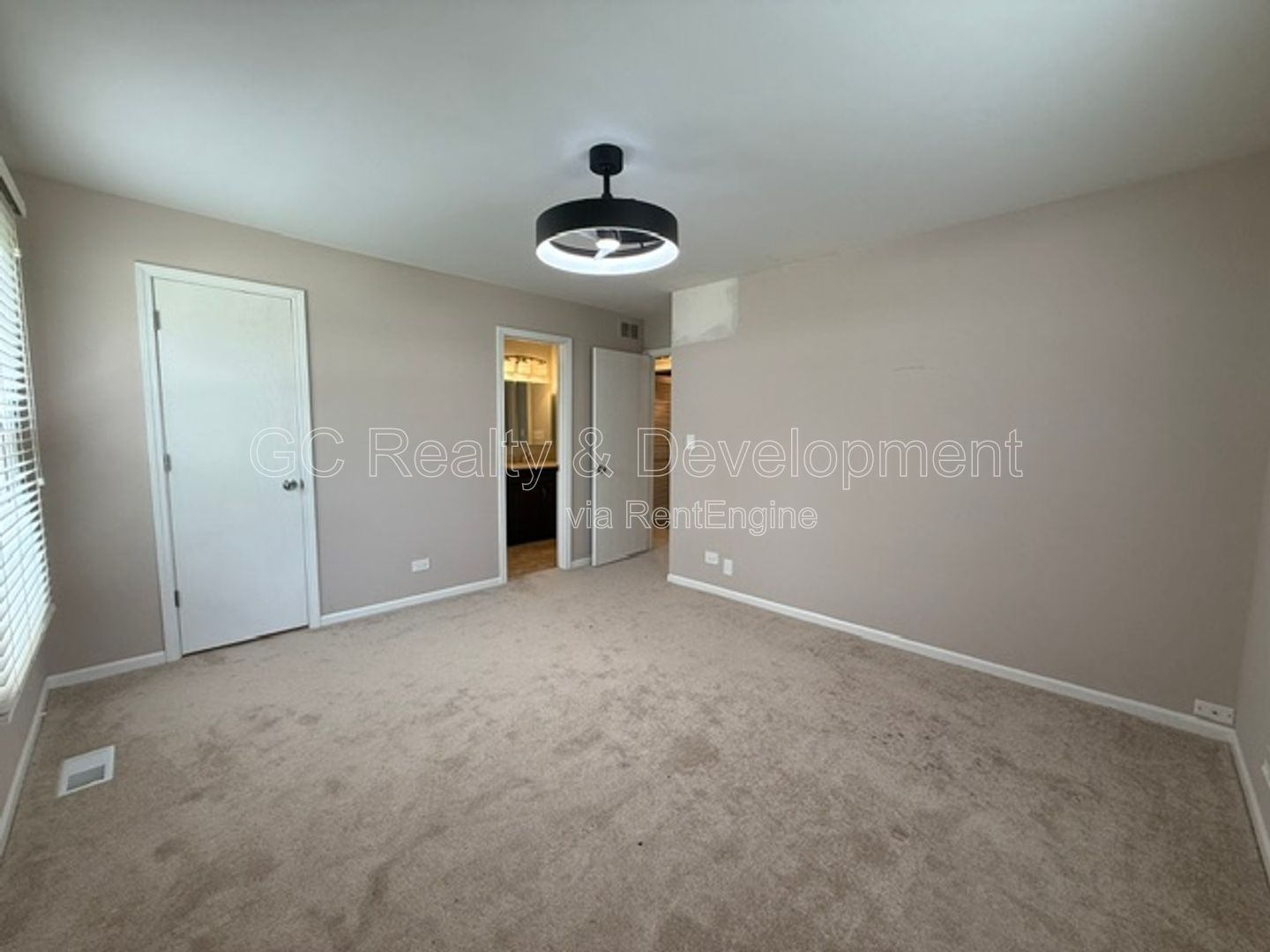 Gallery Image 18