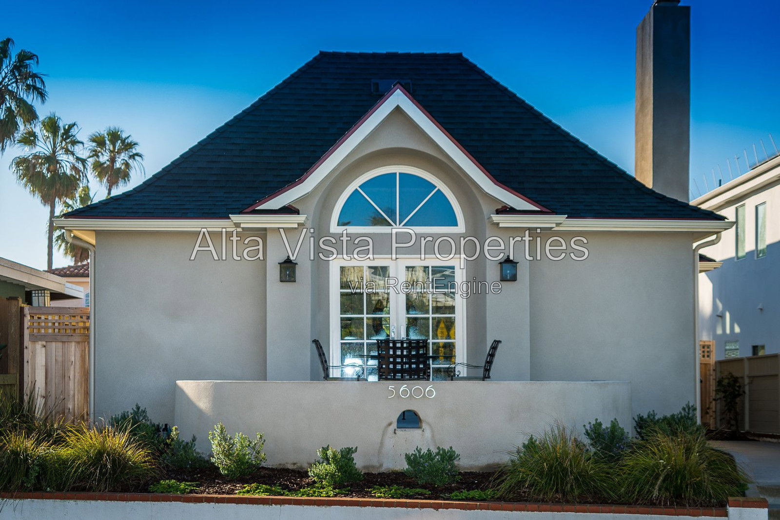 Gallery Image 0