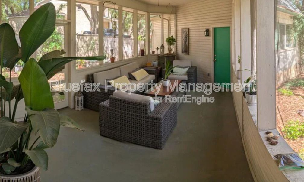Gallery Image 16