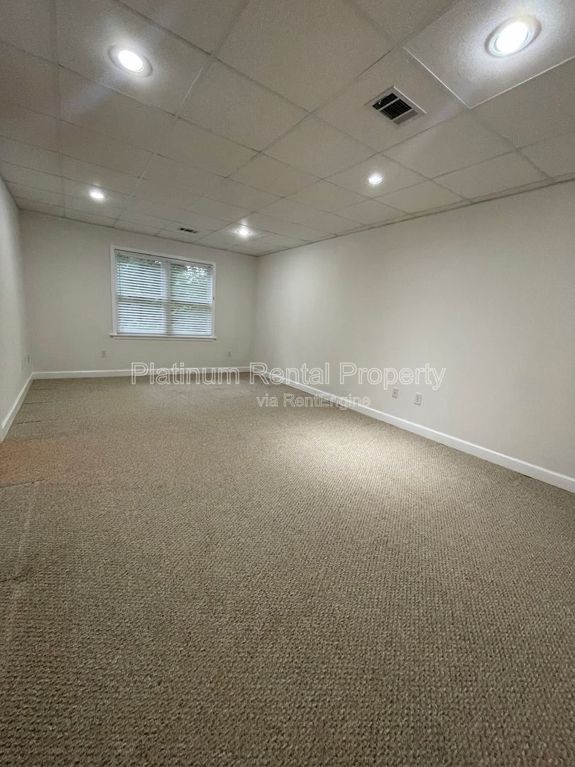 Gallery Image 58