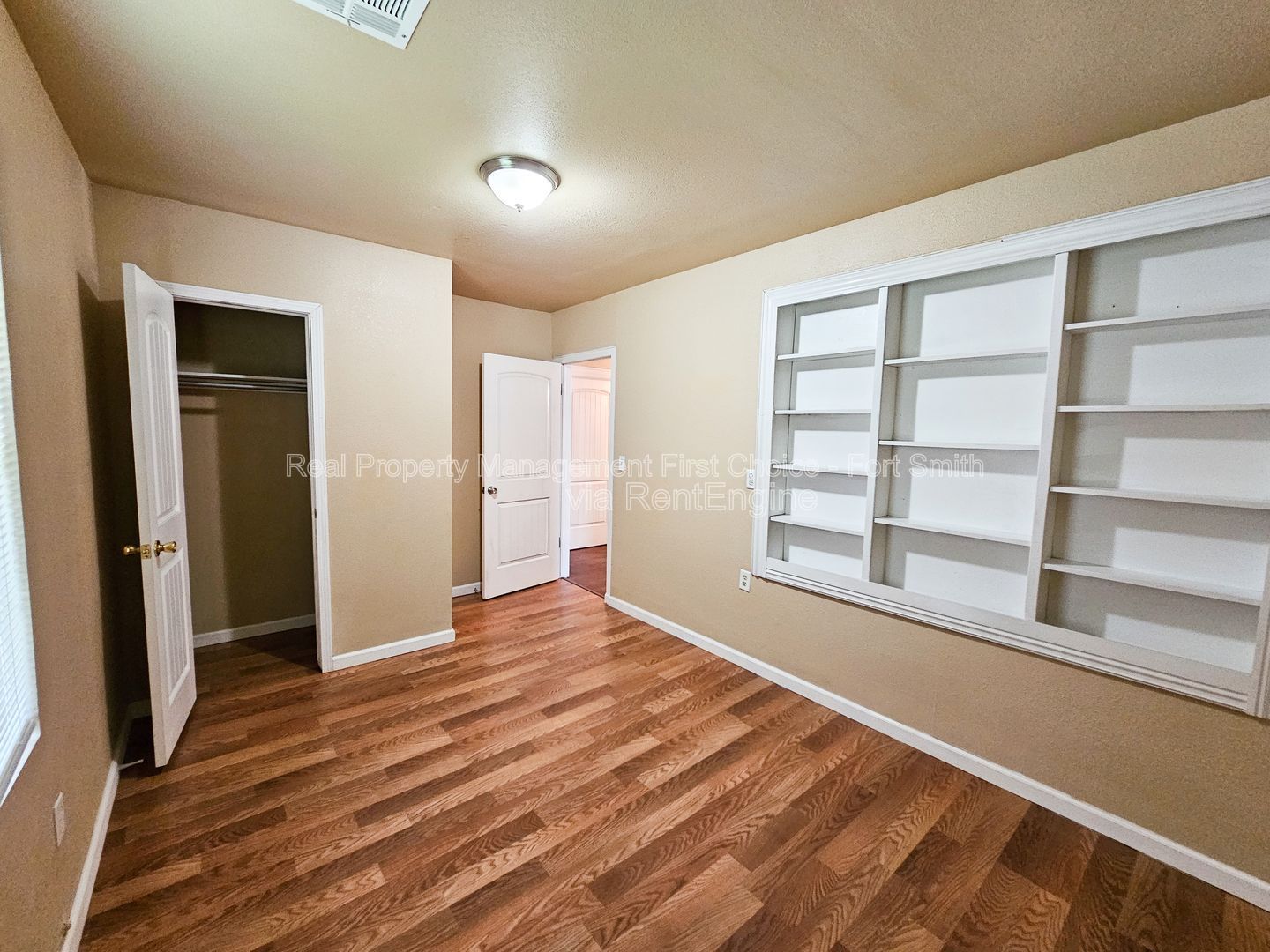 Gallery Image 17