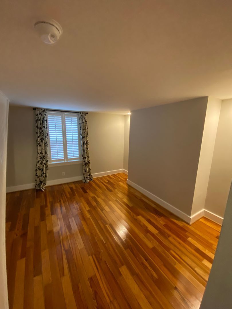 Gallery Image 19
