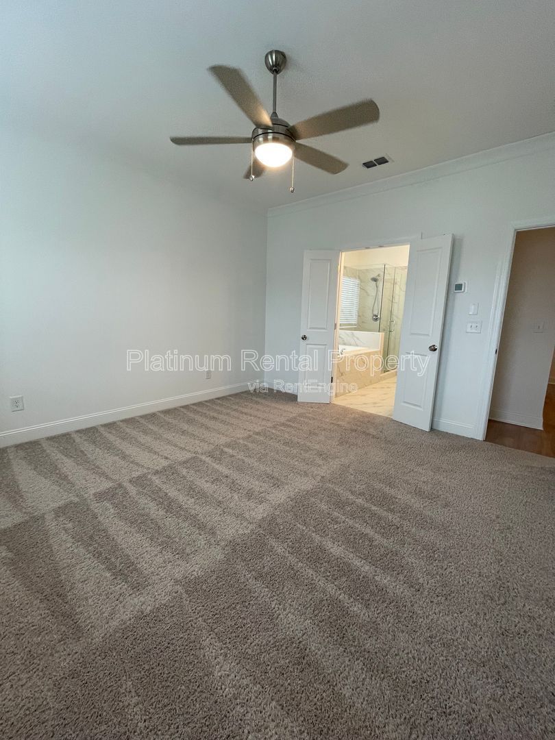 Gallery Image 30