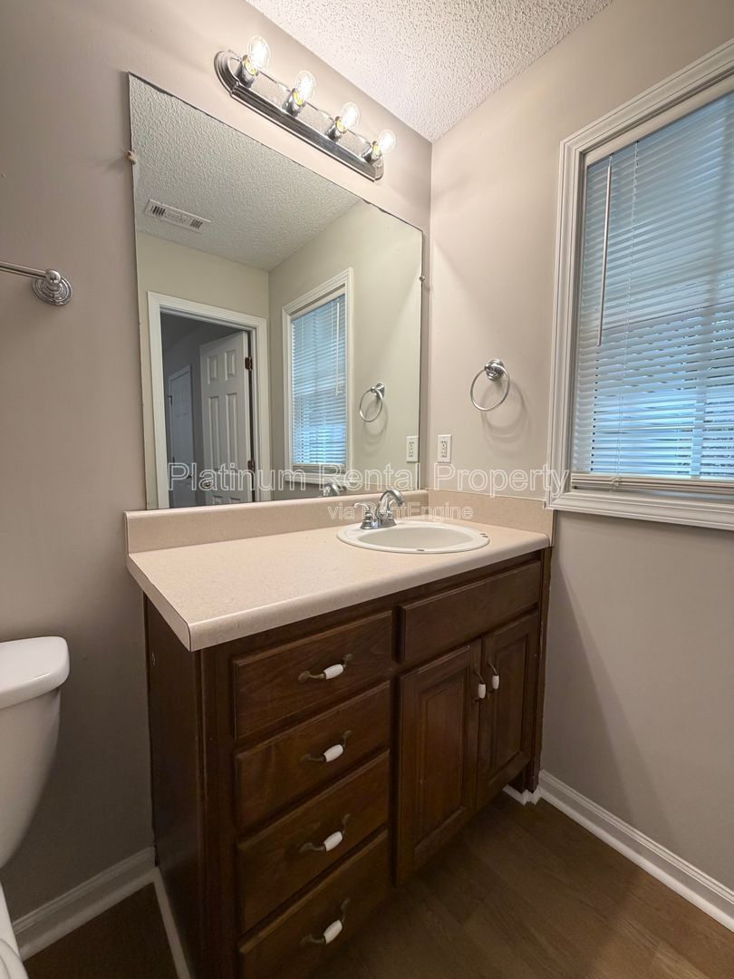 Gallery Image 17