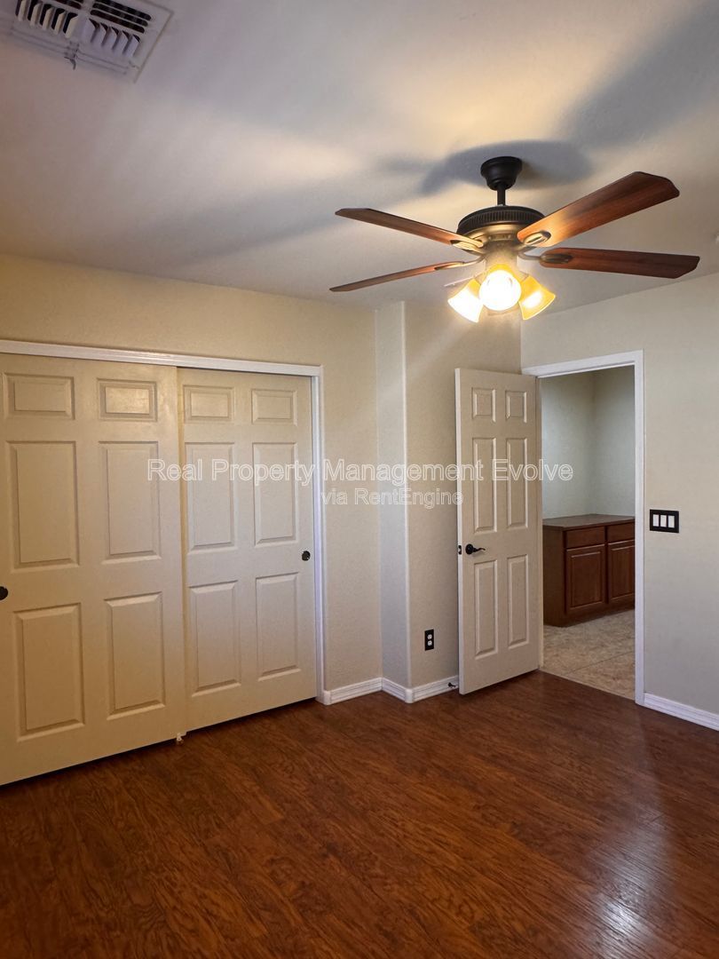 Gallery Image 21