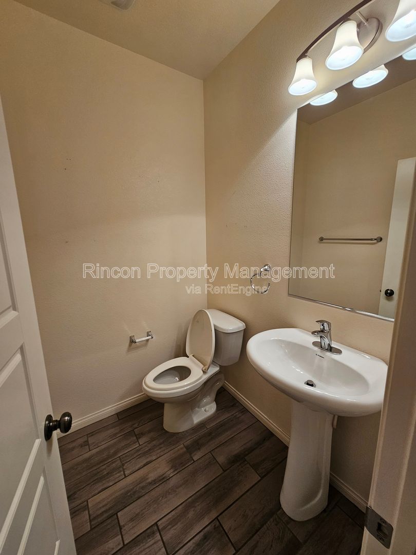 Gallery Image 11