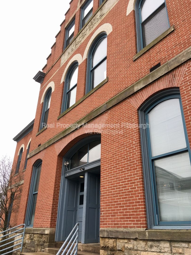 Gallery Image 0