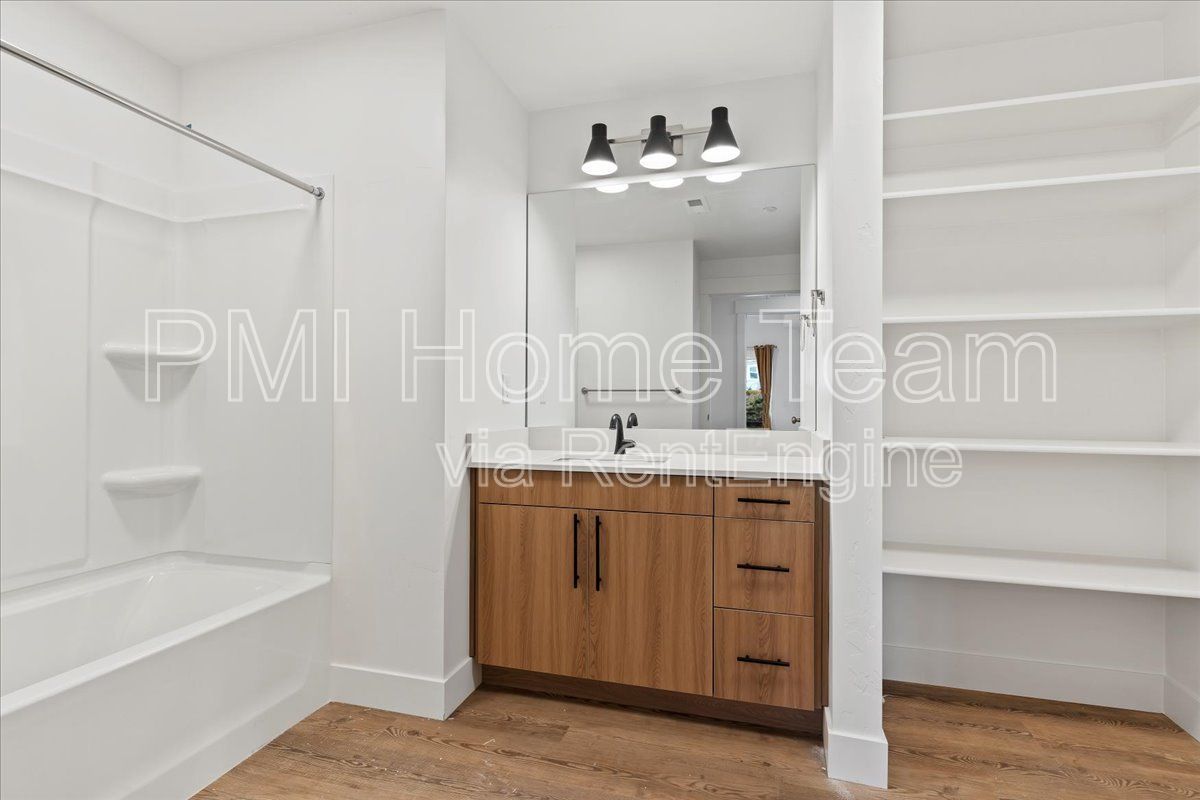 Gallery Image 19