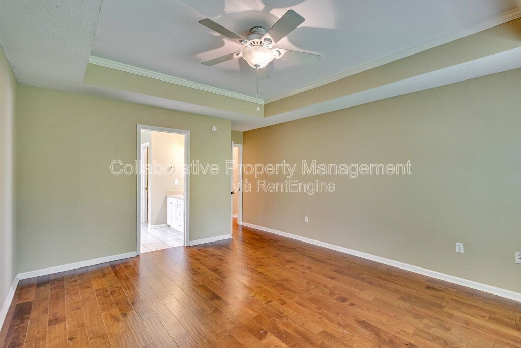 Gallery Image 14