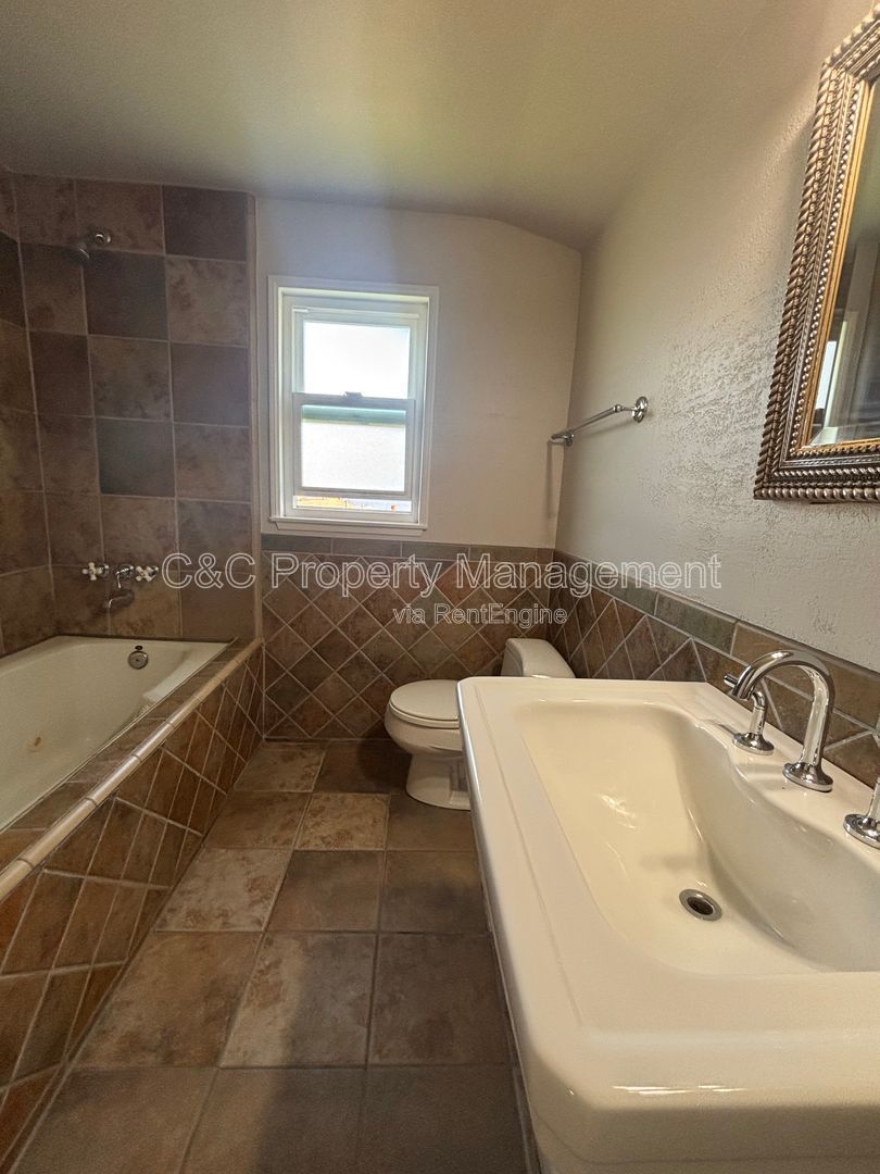 Gallery Image 12