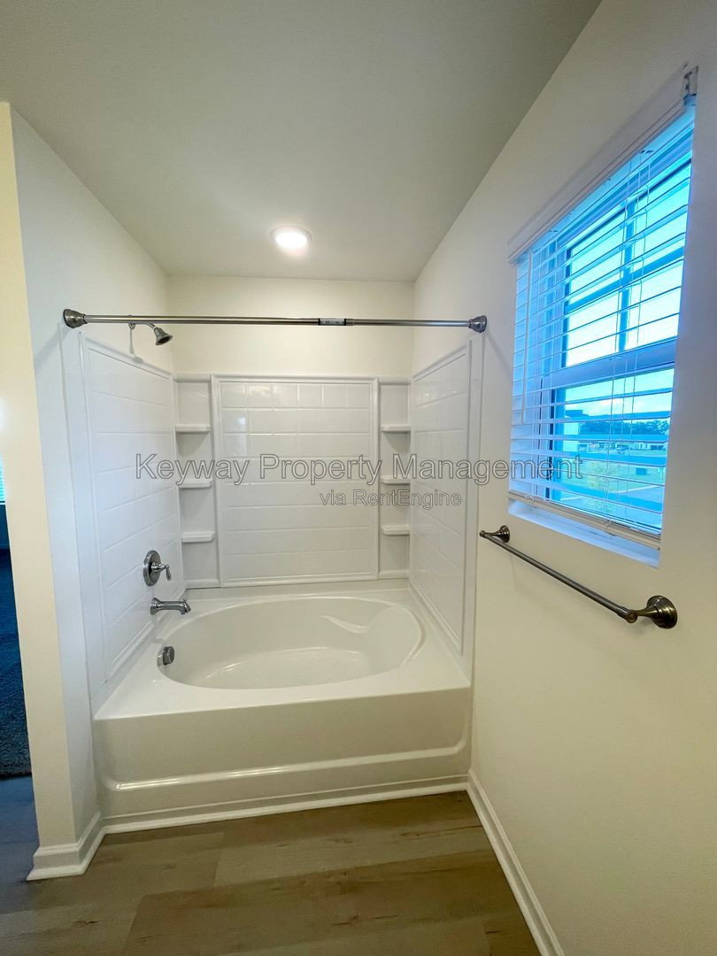 Gallery Image 17